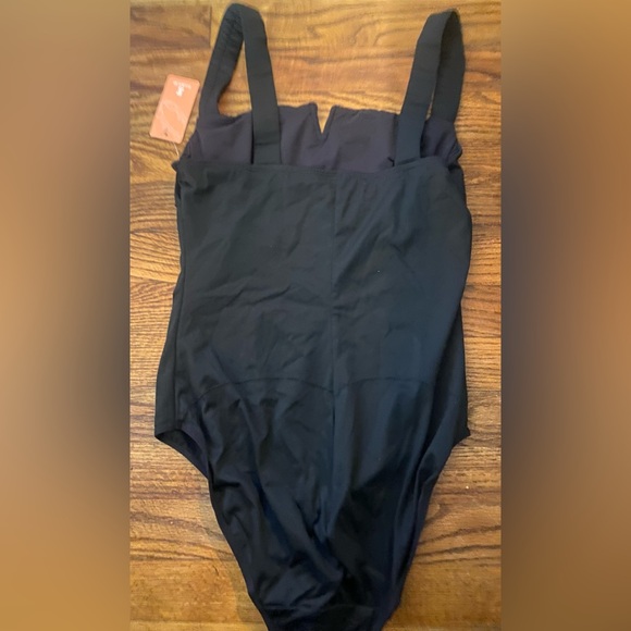 Feeling Girl Body Suit womens size L-NWT - Picture 2 of 2